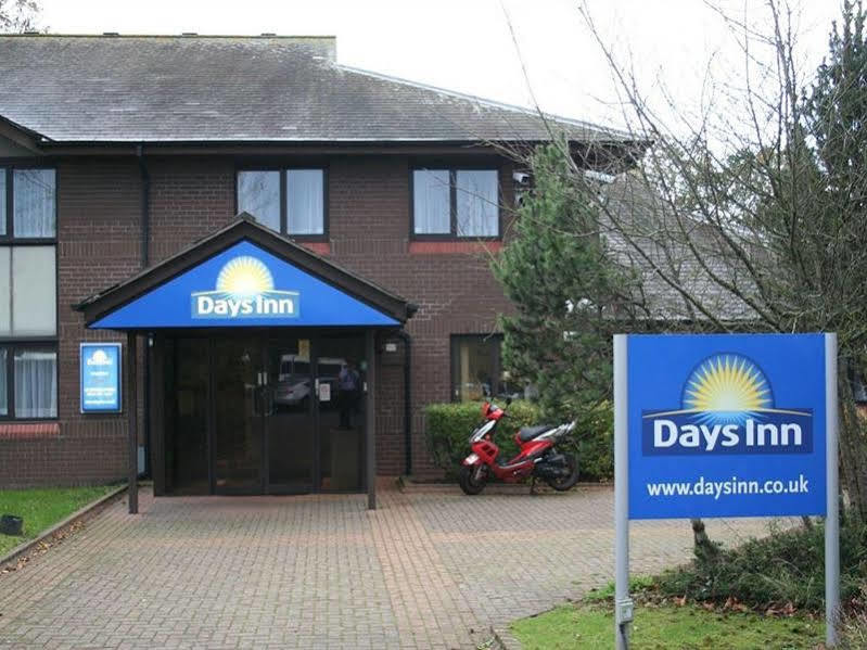 Days Inn Taunton Buitenkant foto